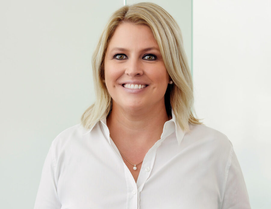 Home Dr. Clarissa Lenk